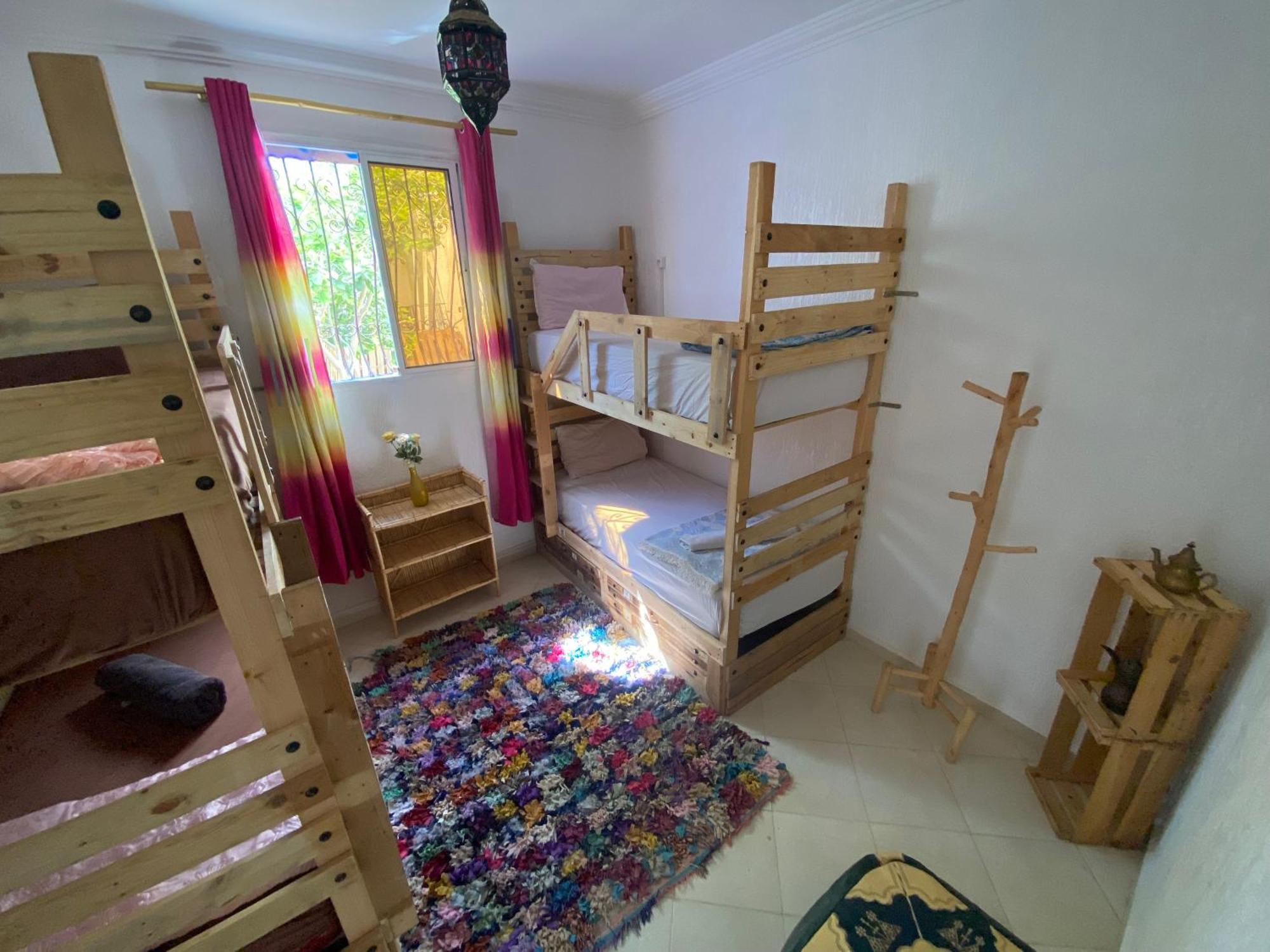 Red Carpet Surf Camp Sea, Mountain & Garden Escape Hotel Tamraght Bagian luar foto